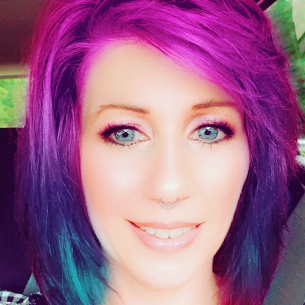 Meet your Posher, Stephanie